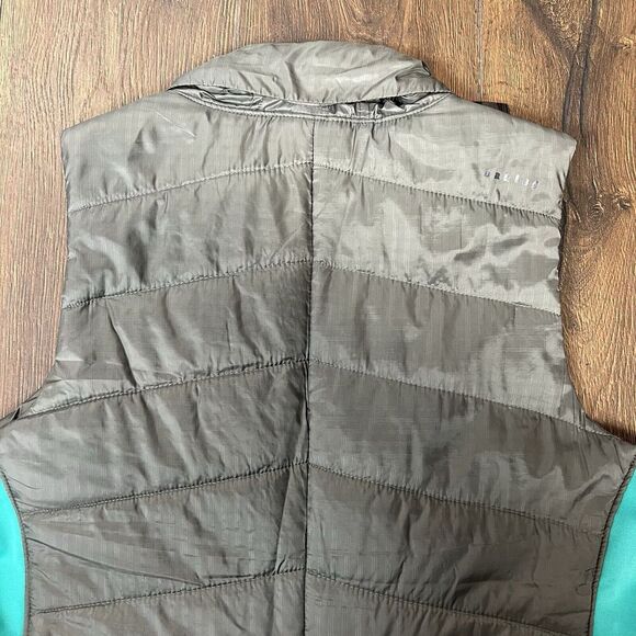 Oakley Gray And Teal Quilted Full Zip Puffer Vest with compact Hood Size XL - Picture 6 of 7